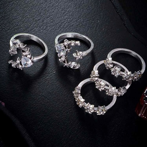 🆕3/$30 Silver 5pc Moon & Flower Ring Set - Picture 3 of 5